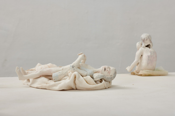 2019, ceramic installation at exhibition THE AHH_NESS OF THINGS, Bethanien, Projektraum 1